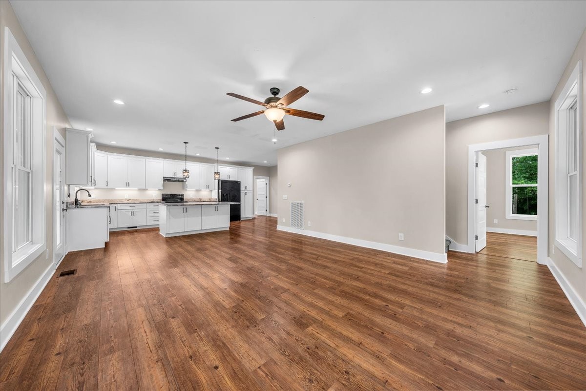 488 Prater Road Smithville, TN 37166 - Photo 7 of 56