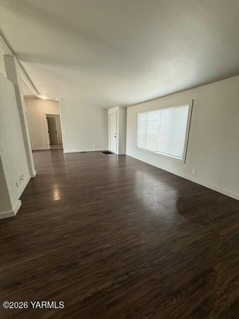 1220 Maple Grove Road Sunnyside, WA 98944 - Photo 4 of 12 LR