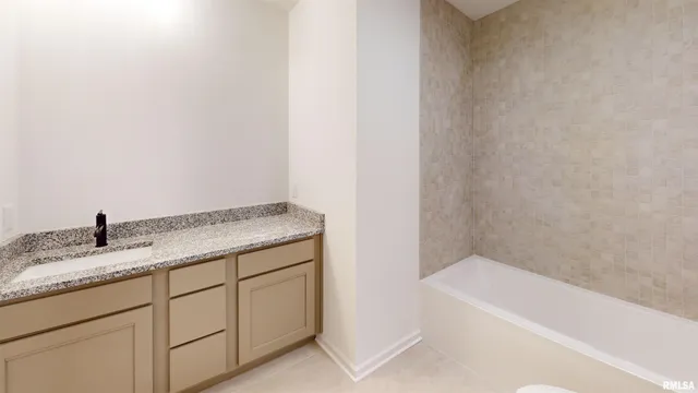 $303,718 | 5934 Butterfield Court, Bettendorf, IA 52722