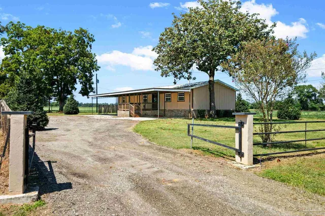 $217,450 | 13451 Highway 89, Jay, FL 32565