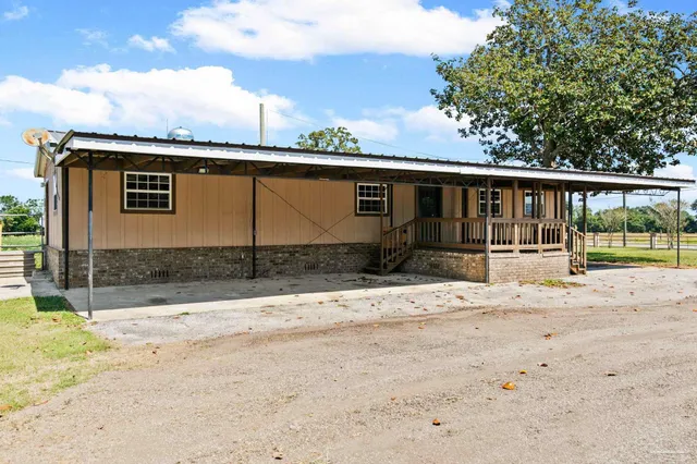 $217,450 | 13451 Highway 89, Jay, FL 32565