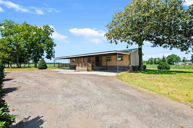 $217,450 | 13451 Highway 89, Jay, FL 32565