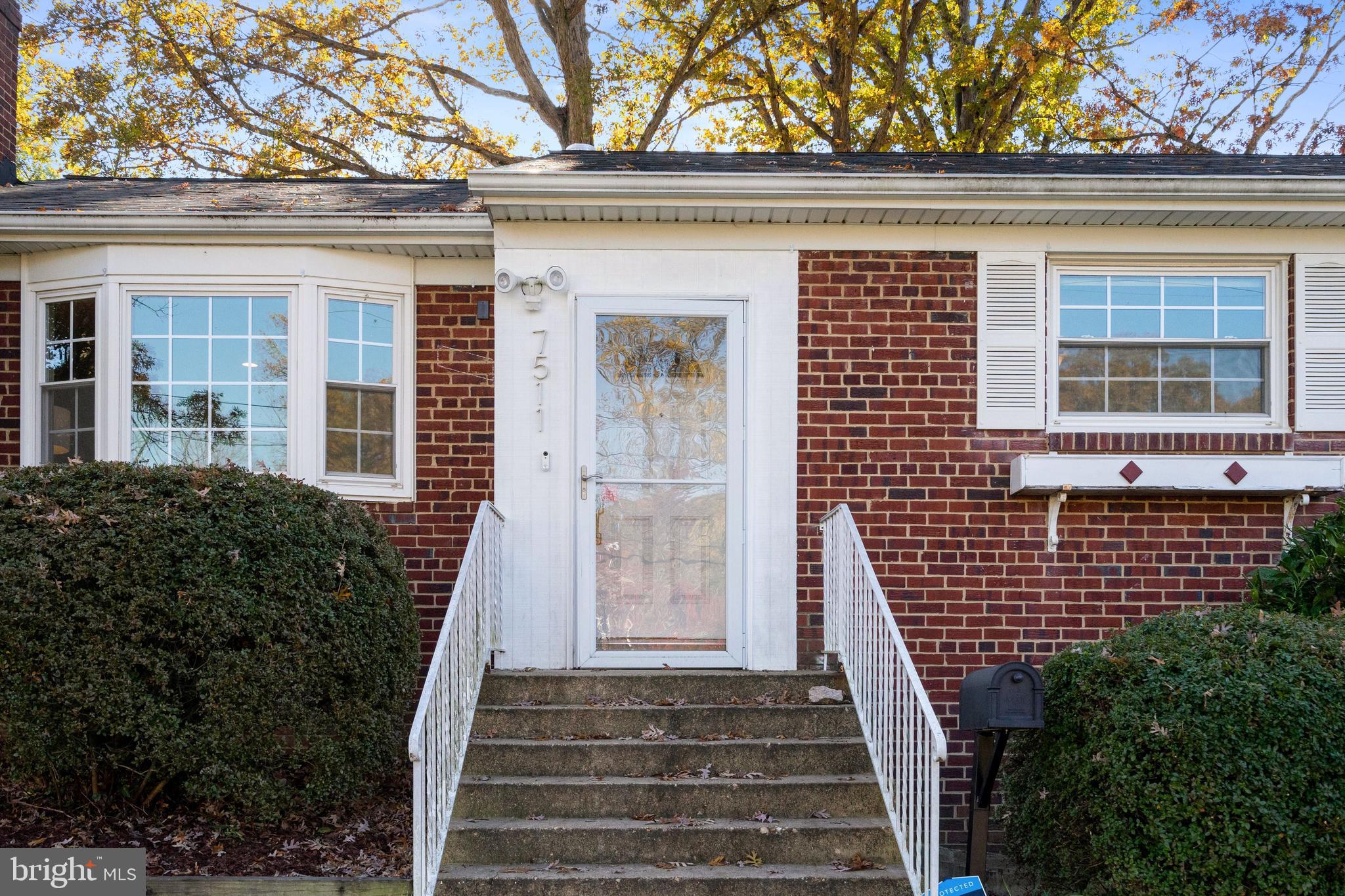 7511 Nottoway Place Springfield, VA 22150 - Photo 3 of 31