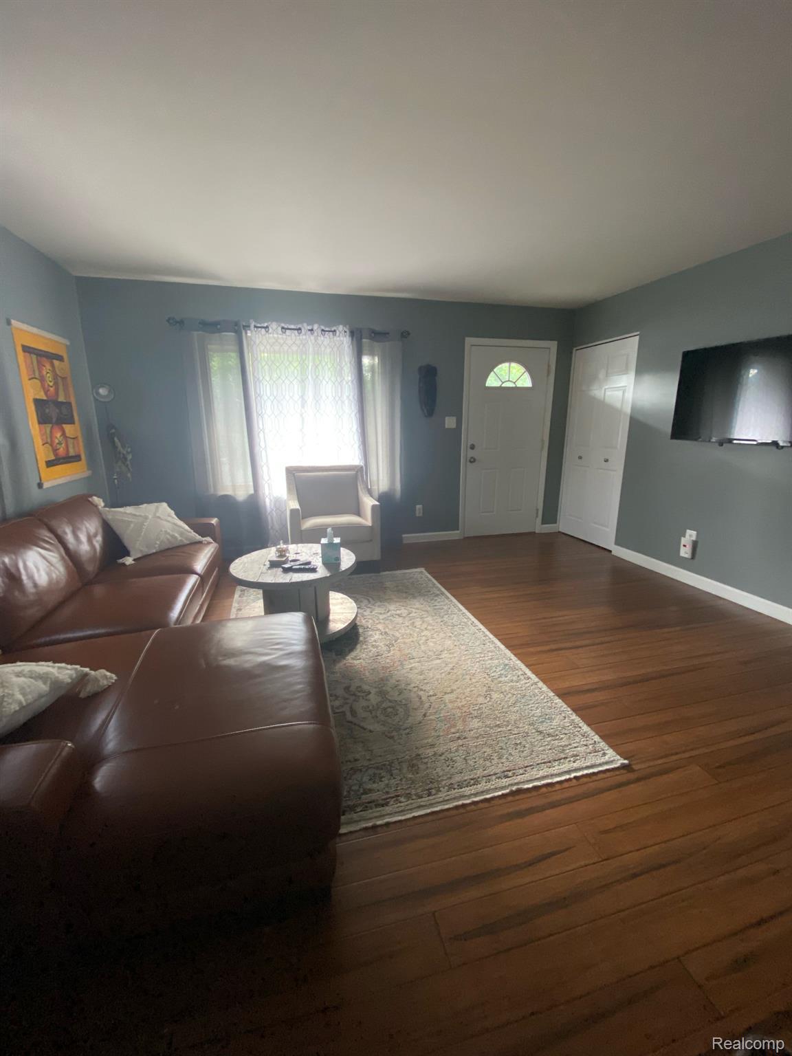 1714 Manse Road Waterford, MI 48328 - Photo 4 of 24 Gallery Image 4