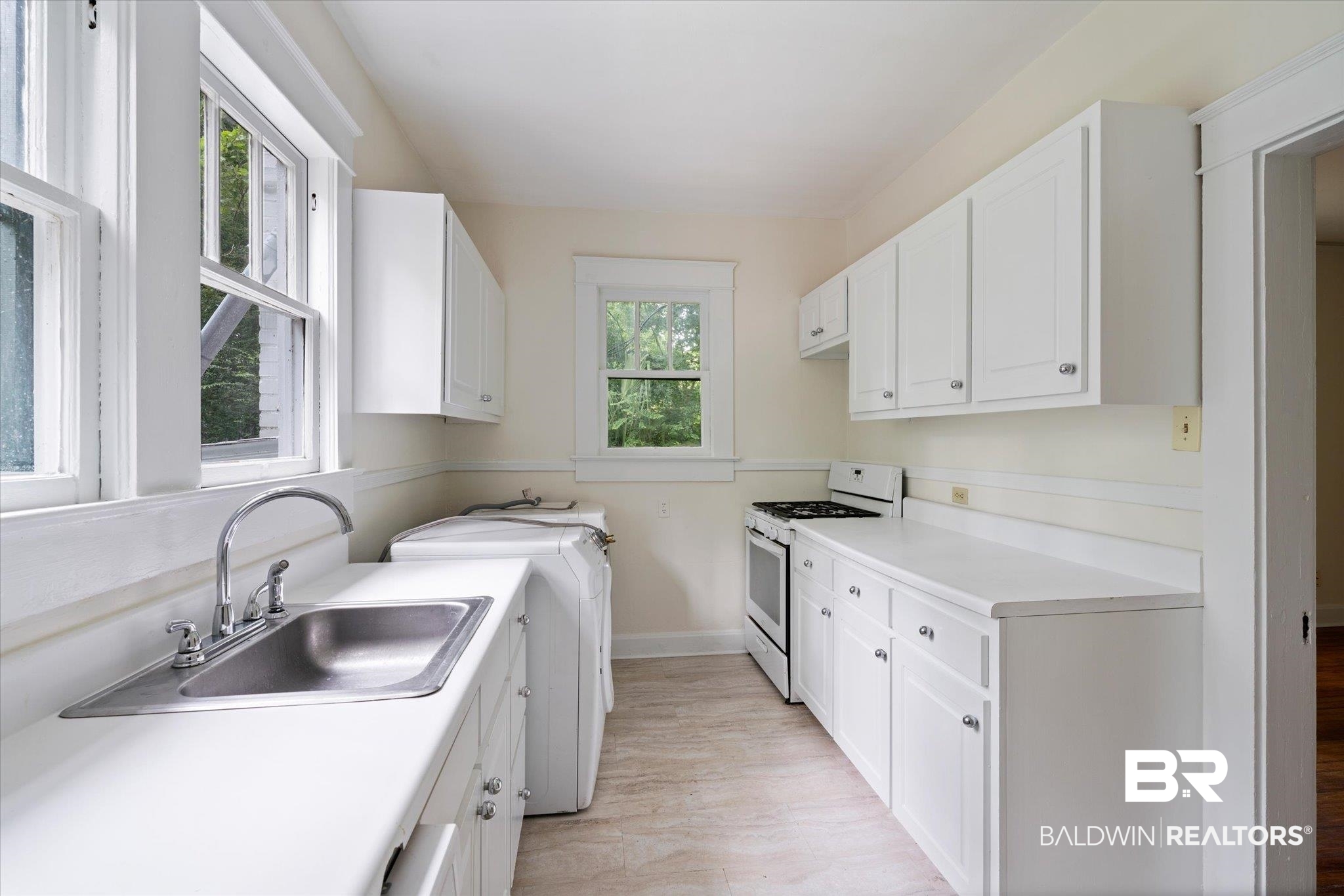 1506 Monroe Street Mobile, AL 36604 - Photo 9 of 22