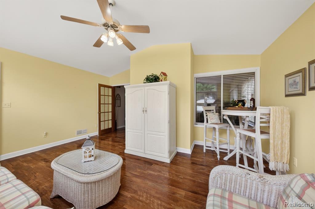 44570 Ridgefield Road Canton, MI 48188 - Photo 24 of 31