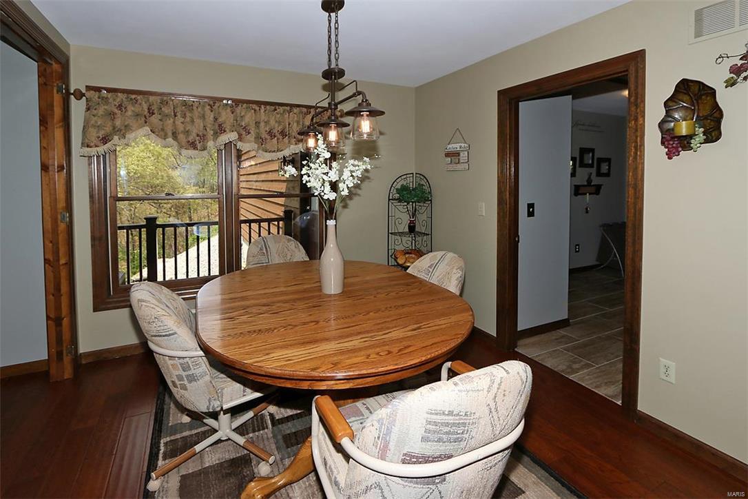 1553 Ridge Road Wildwood, MO 63021 - Photo 14 of 49