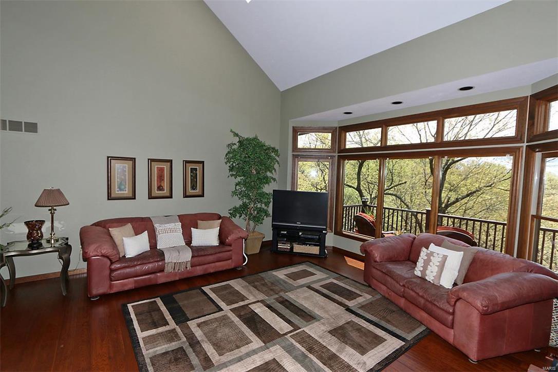 1553 Ridge Road Wildwood, MO 63021 - Photo 19 of 49