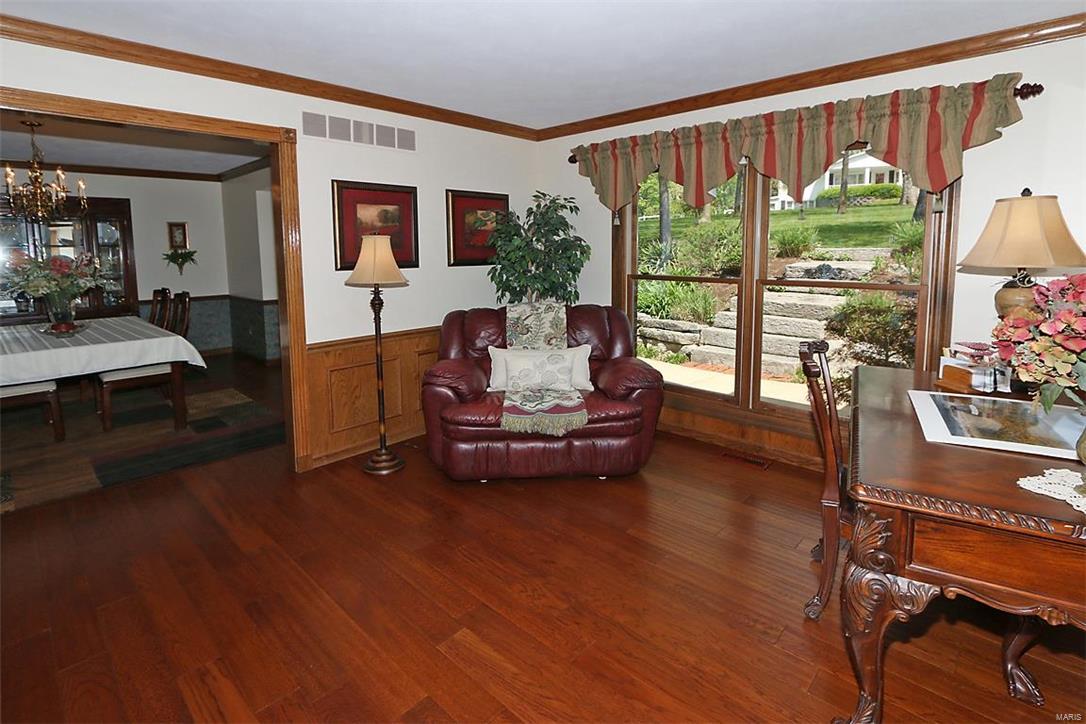 1553 Ridge Road Wildwood, MO 63021 - Photo 8 of 49