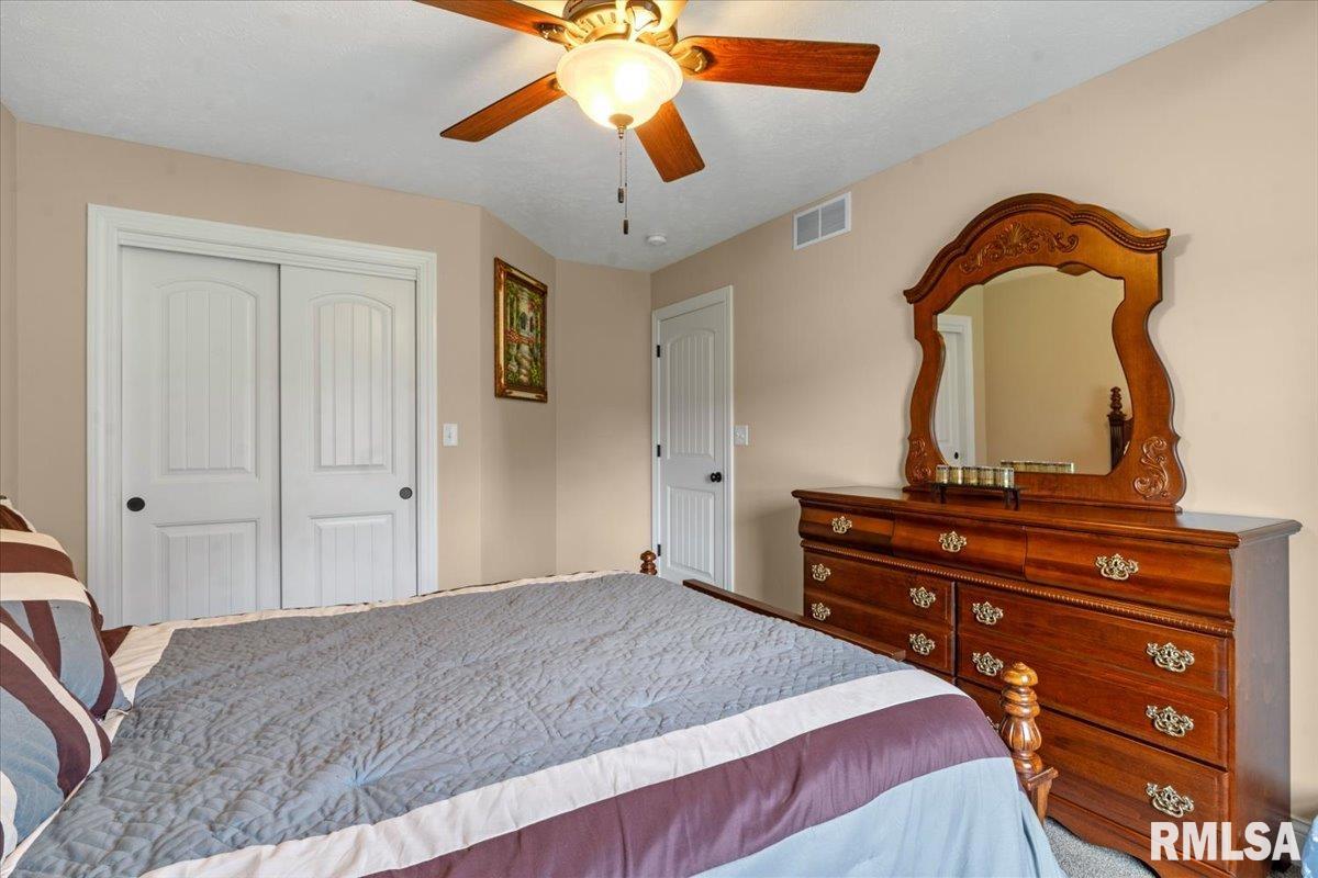 2820 Castlerock Ridge Springfield, IL 62711 - Photo 26 of 43