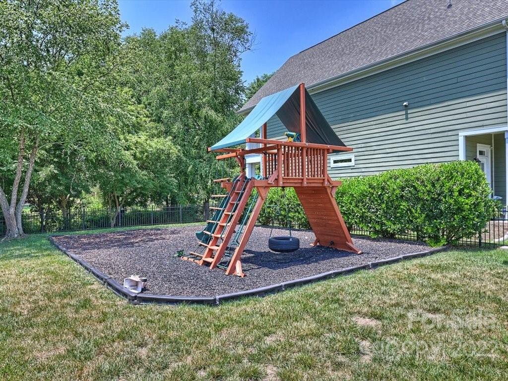 4740 Water Oak Road Charlotte, NC 28211 - Photo 46 of 46 Gallery Image 46