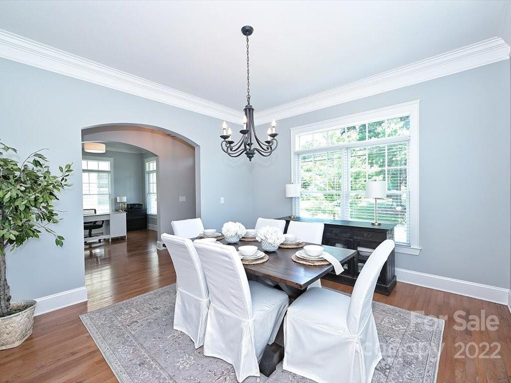 4740 Water Oak Road Charlotte, NC 28211 - Photo 8 of 46 Gallery Image 8