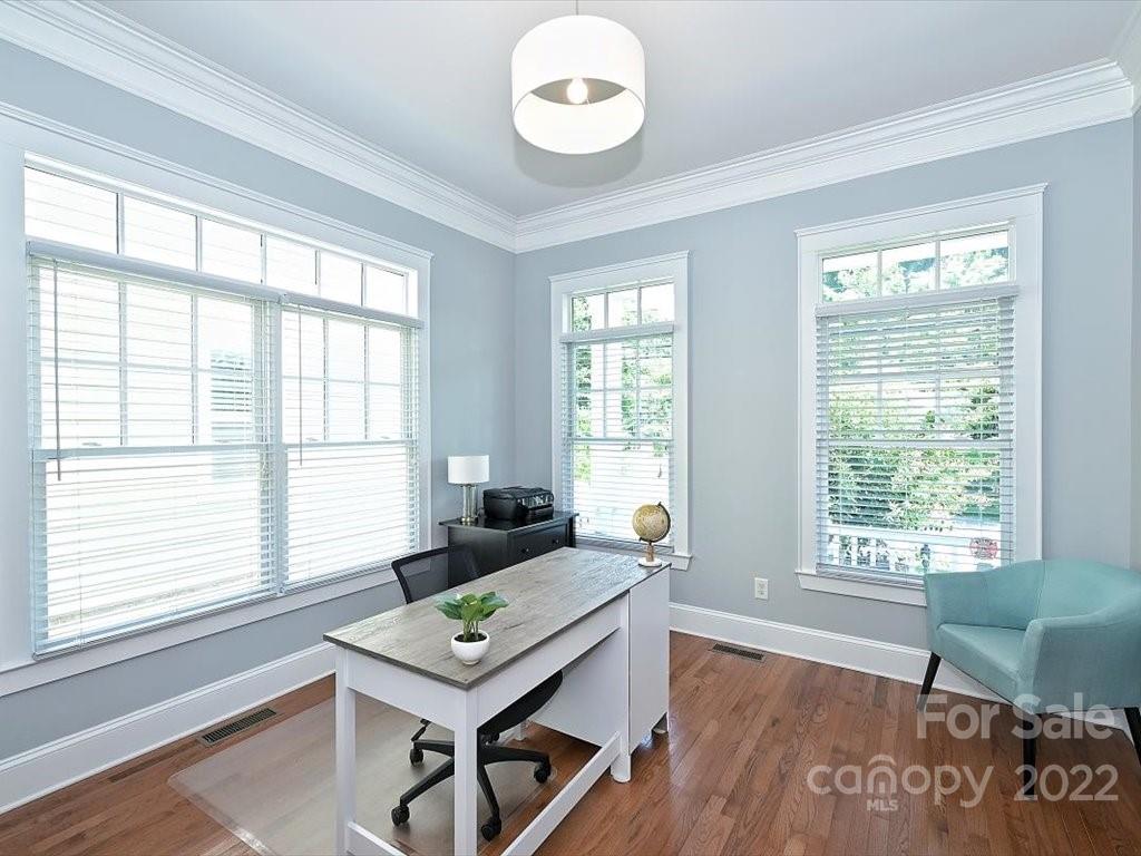 4740 Water Oak Road Charlotte, NC 28211 - Photo 10 of 46 Gallery Image 10