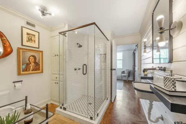 $1,498,750 | 131 Vz Cr, Grand Saline, TX 75140