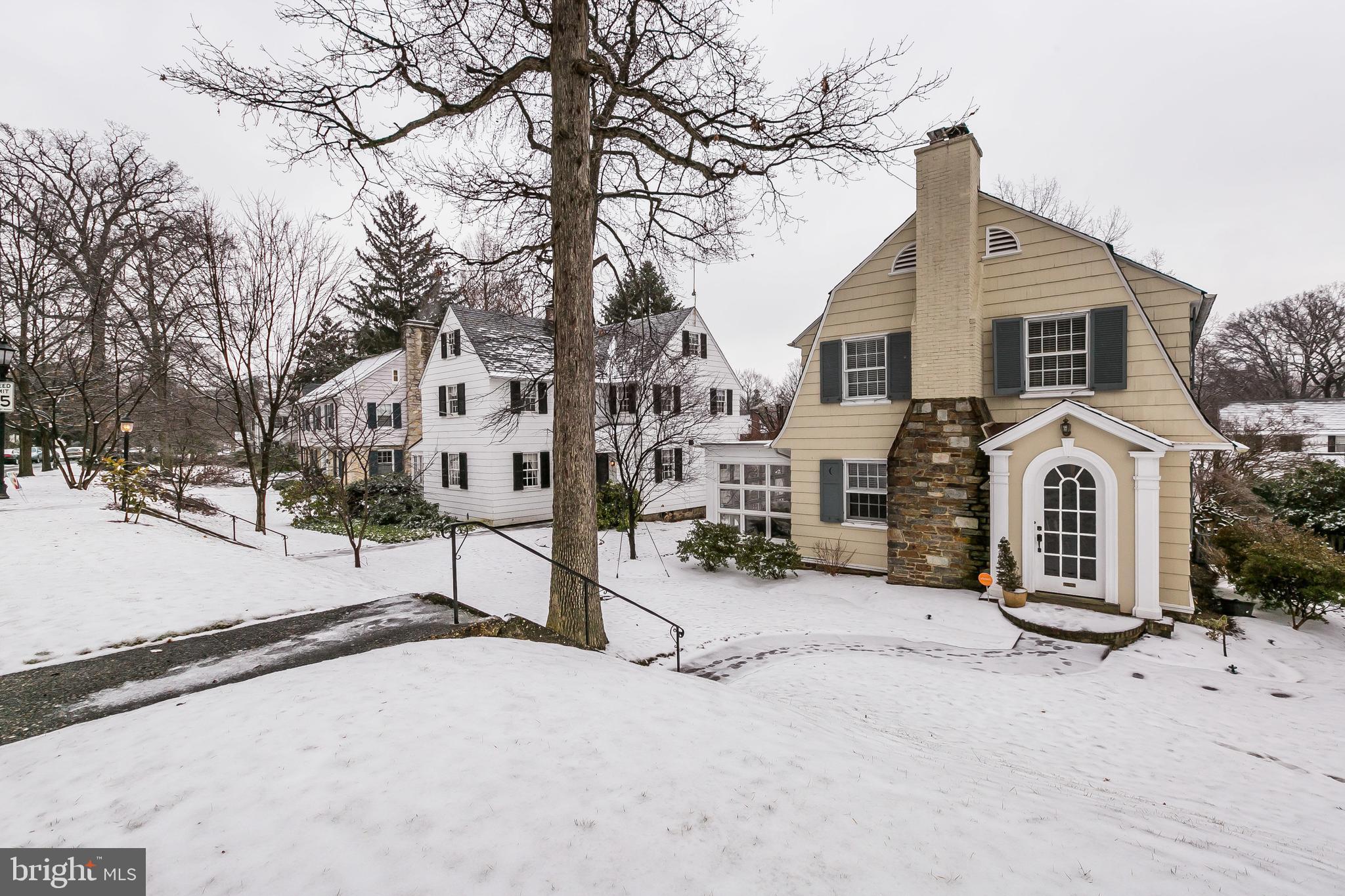 317 Tunbridge Road Baltimore, MD 21212 - Photo 2 of 42 This Dutch Colonial is oozing with charm.