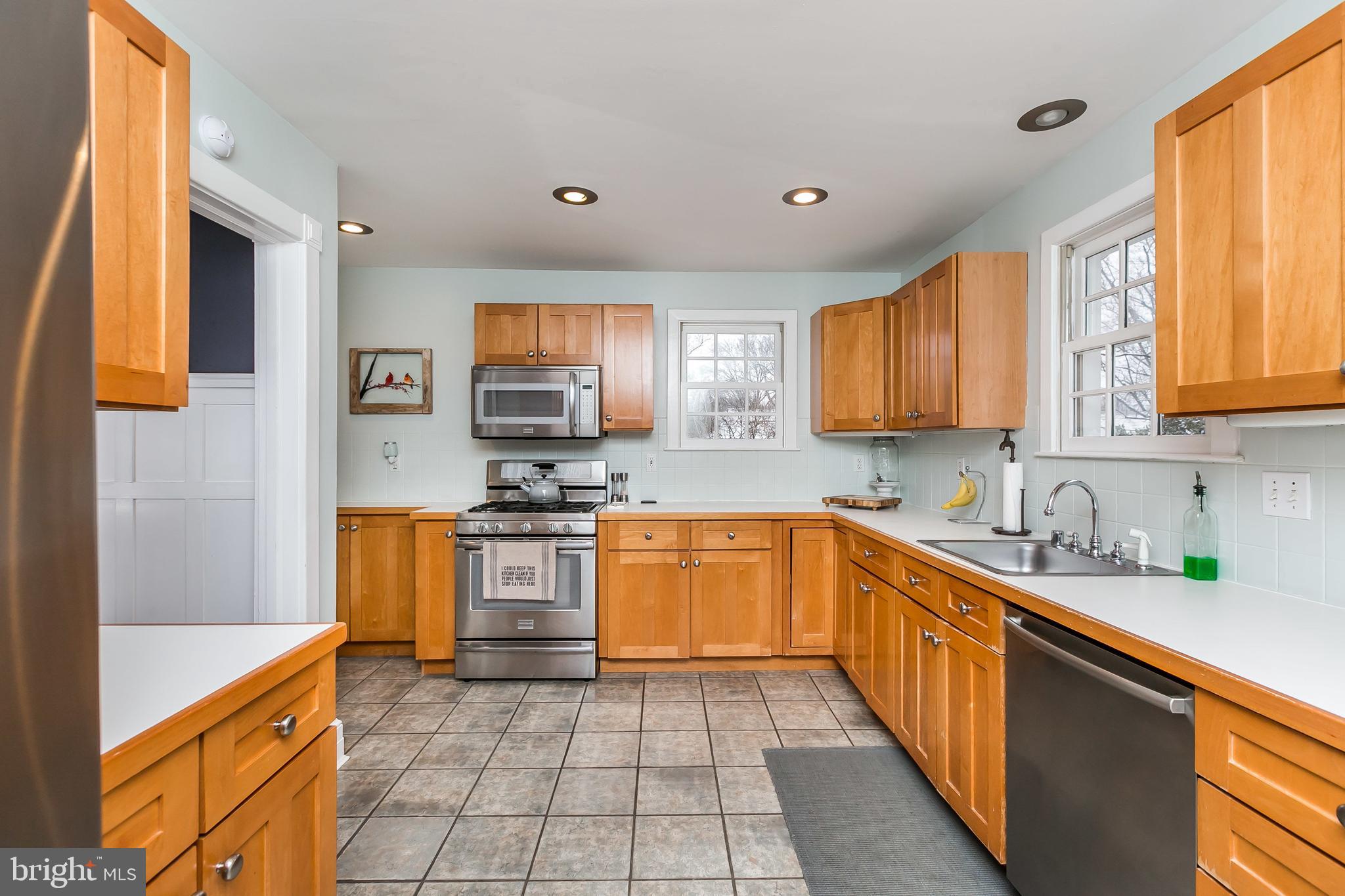 317 Tunbridge Road Baltimore, MD 21212 - Photo 15 of 42 The kitchen has recessed lighting