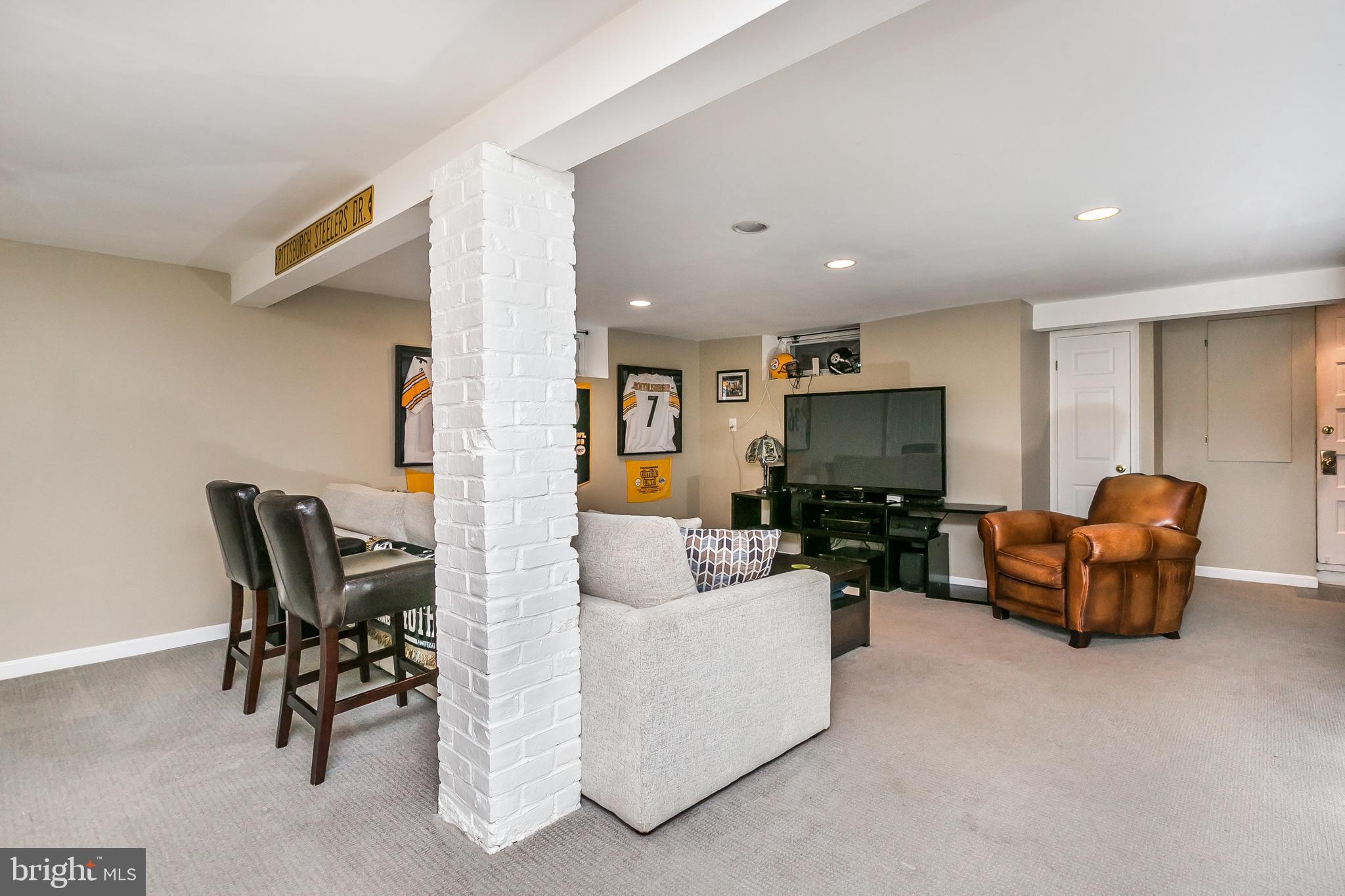317 Tunbridge Road Baltimore, MD 21212 - Photo 29 of 42 Lower level family room has recessed lights