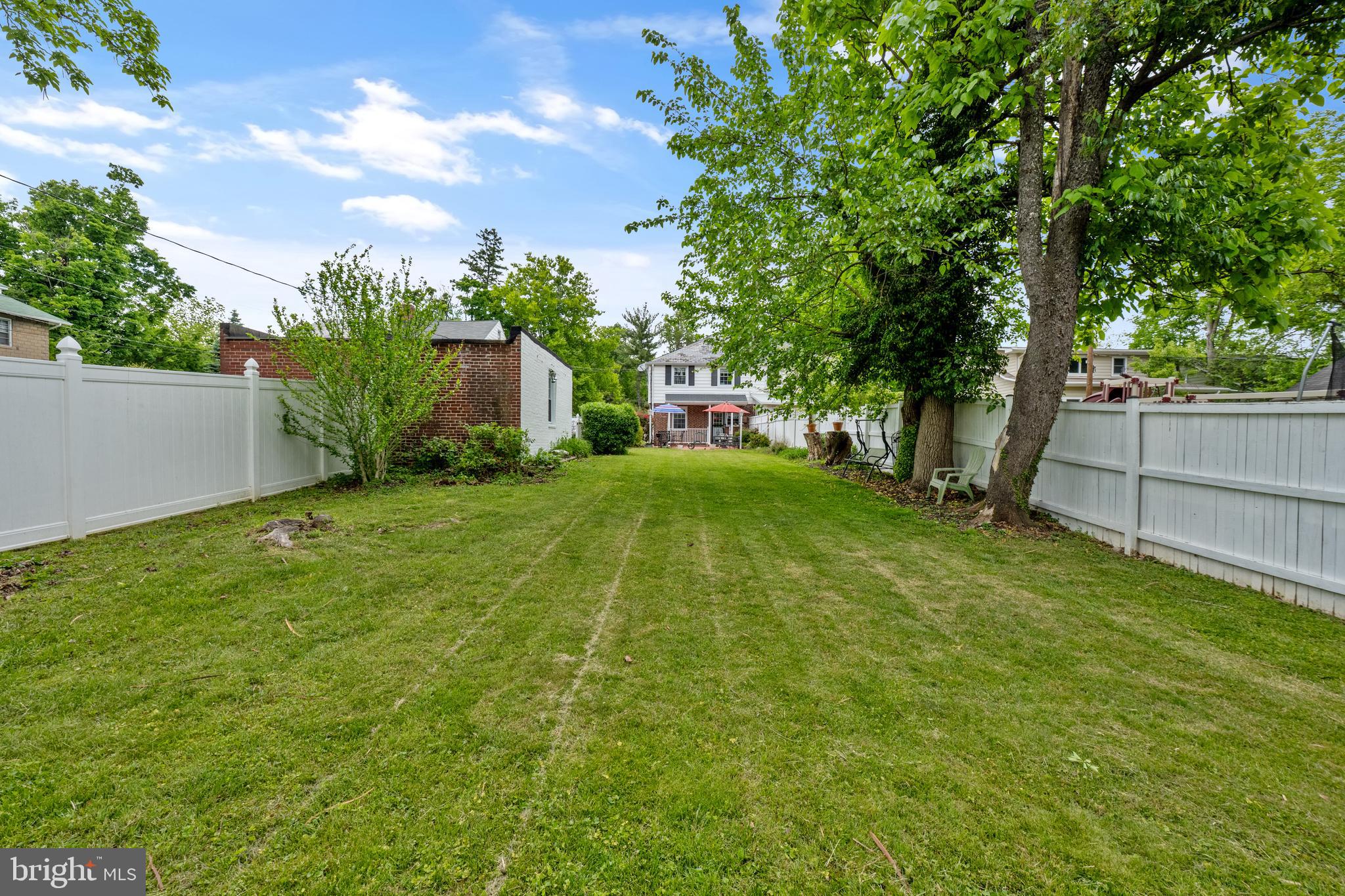 2713 Cheswolde Road Baltimore, MD 21209 - Photo 32 of 41 Fully fenced rear yard