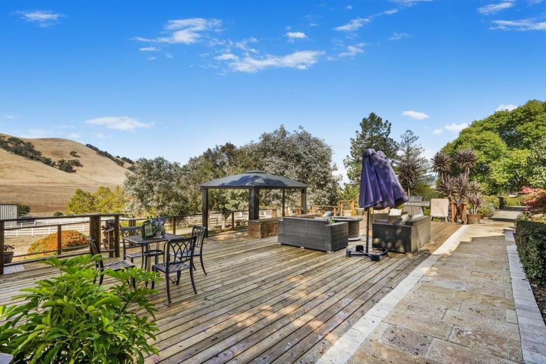 1245 Day Road Gilroy, CA 95020 - Photo 6 of 55