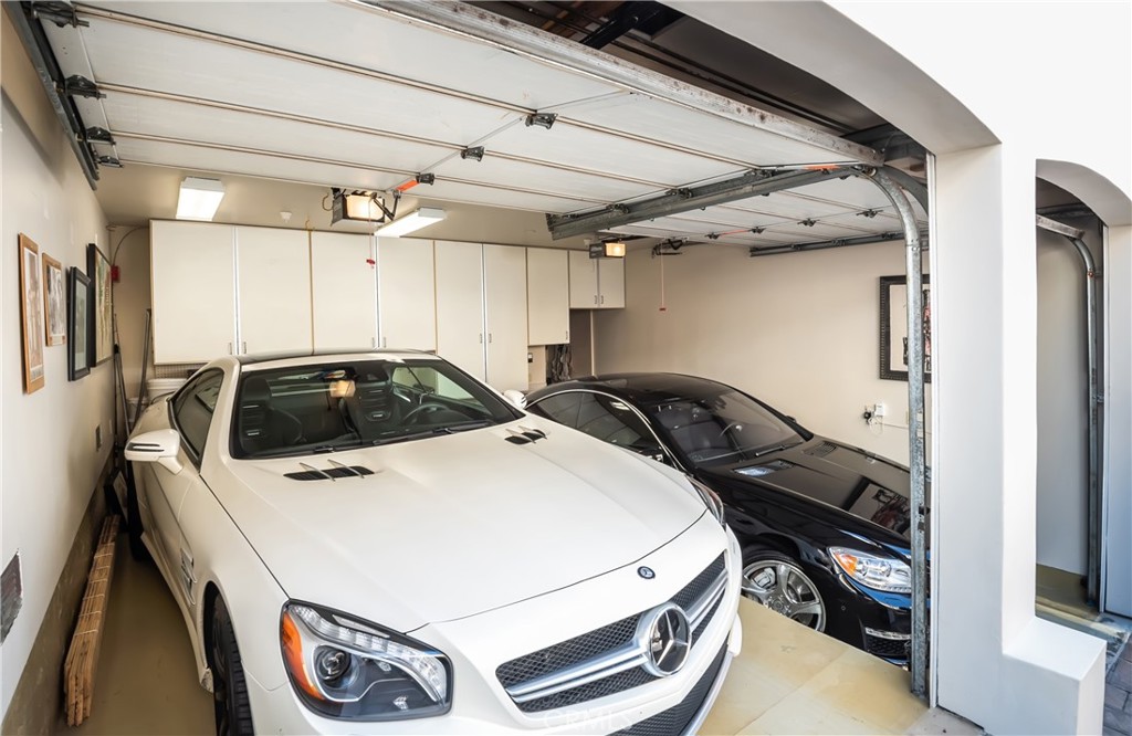 221 30th Street Manhattan Beach, CA 90266 - Photo 18 of 19 a utility room with dryer and washer
