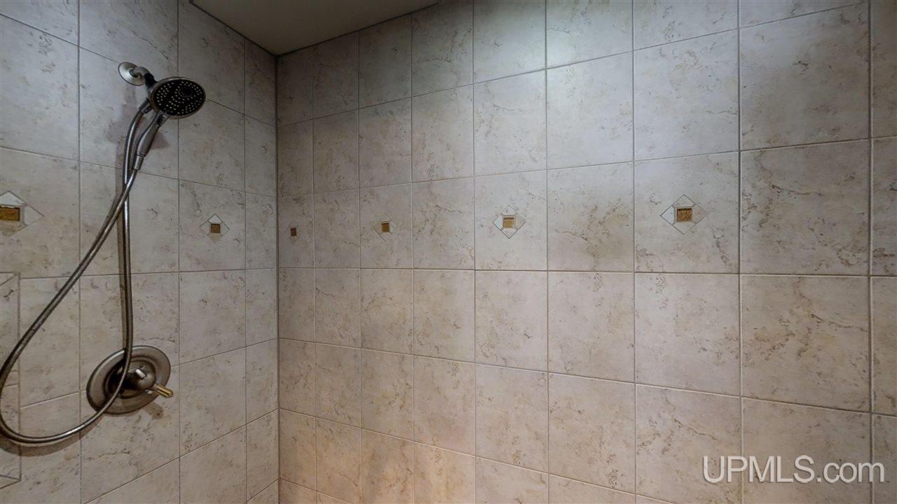 290 Chapel Ridge Road Marquette, MI 49855 - Photo 17 of 42 Gallery Image 17