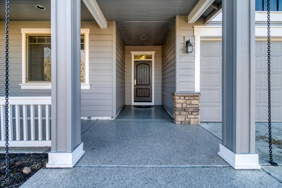 748 Northwest 28th Loop Redmond, OR 97756 - Photo 3 of 31 CREP0260
