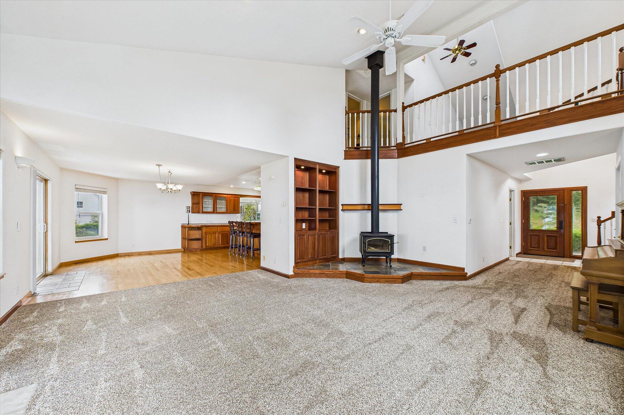 341 Seafoam Road Whitethorn, CA 95589 - Photo 8 of 68