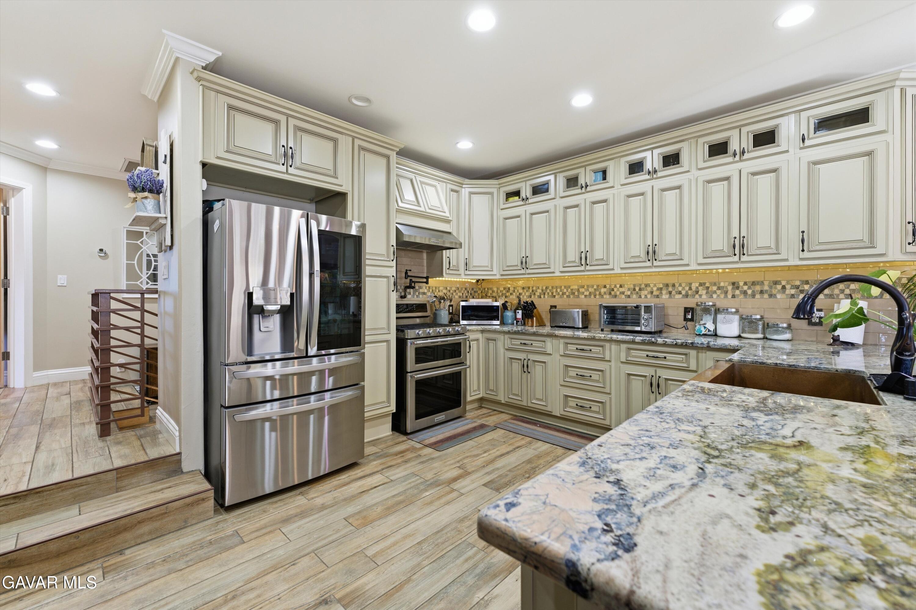 29300 Peregrine Place Tehachapi, CA 93561 - Photo 12 of 46 14-JYP02469