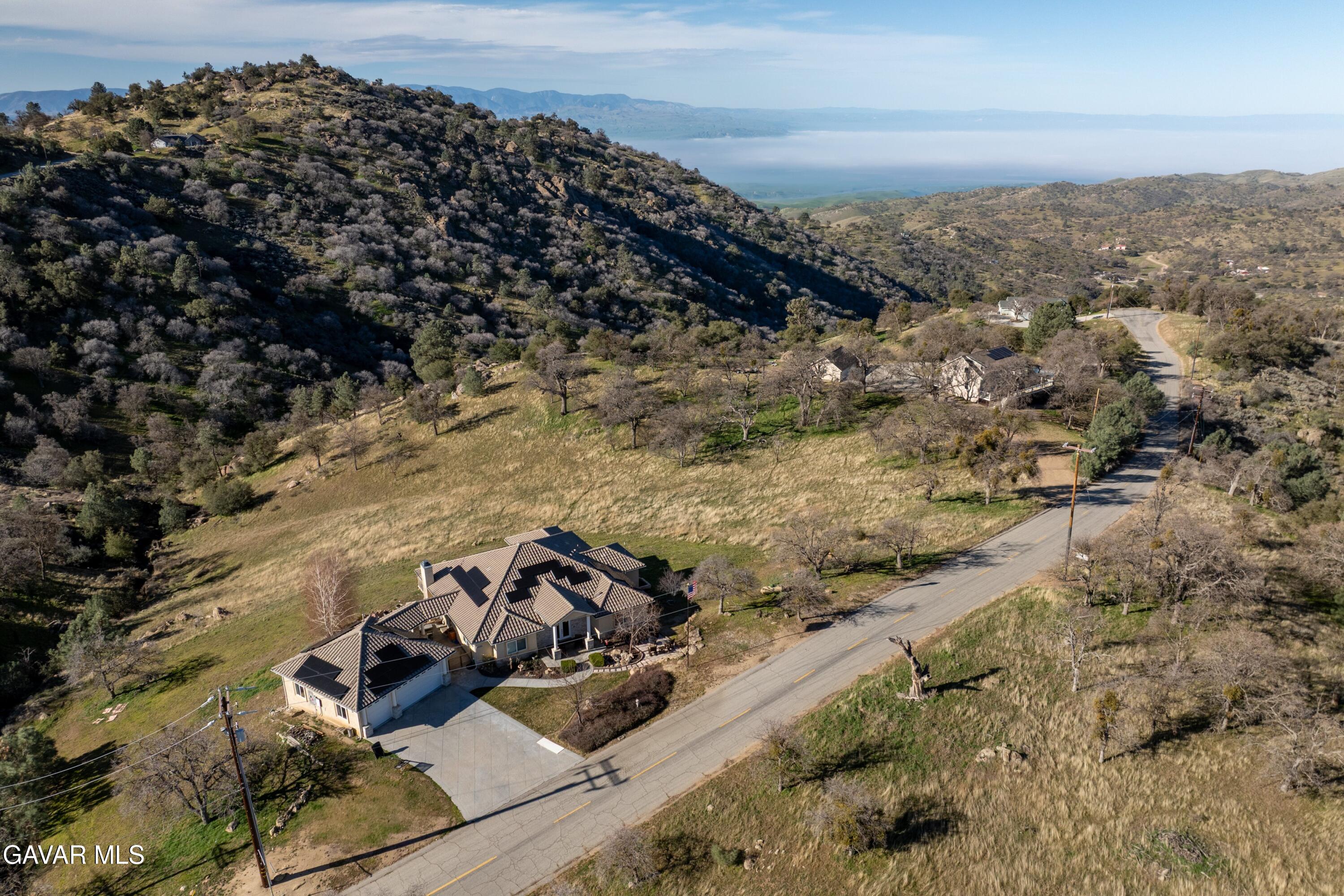 29300 Peregrine Place Tehachapi, CA 93561 - Photo 43 of 46 39-DJI_0064-HDR