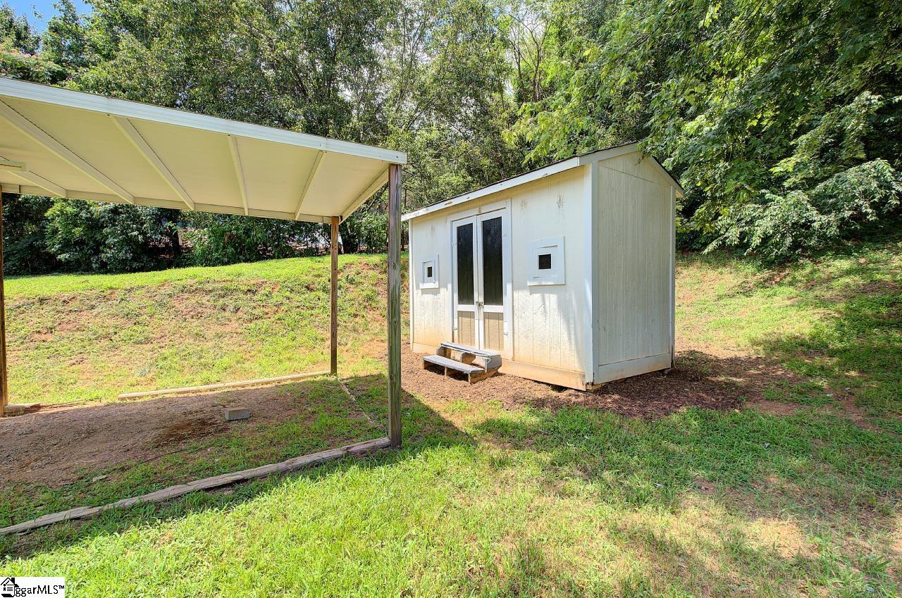 223 Apple Hill Road Easley, SC 29642 - Photo 3 of 32