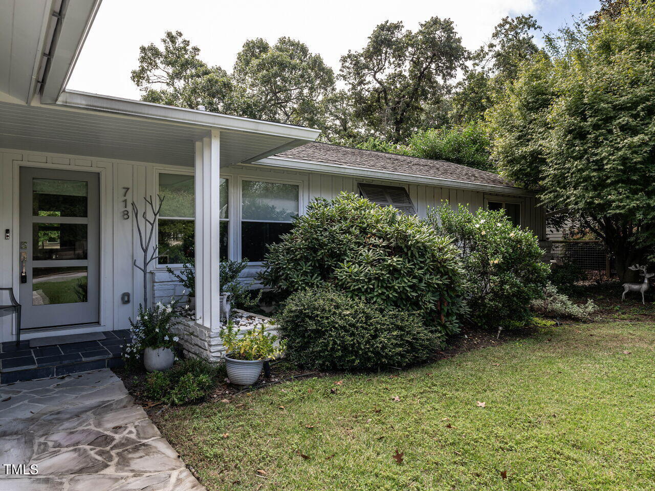 718 Graham Street Raleigh, NC 27605 - Photo 2 of 32 002-1280x960-front