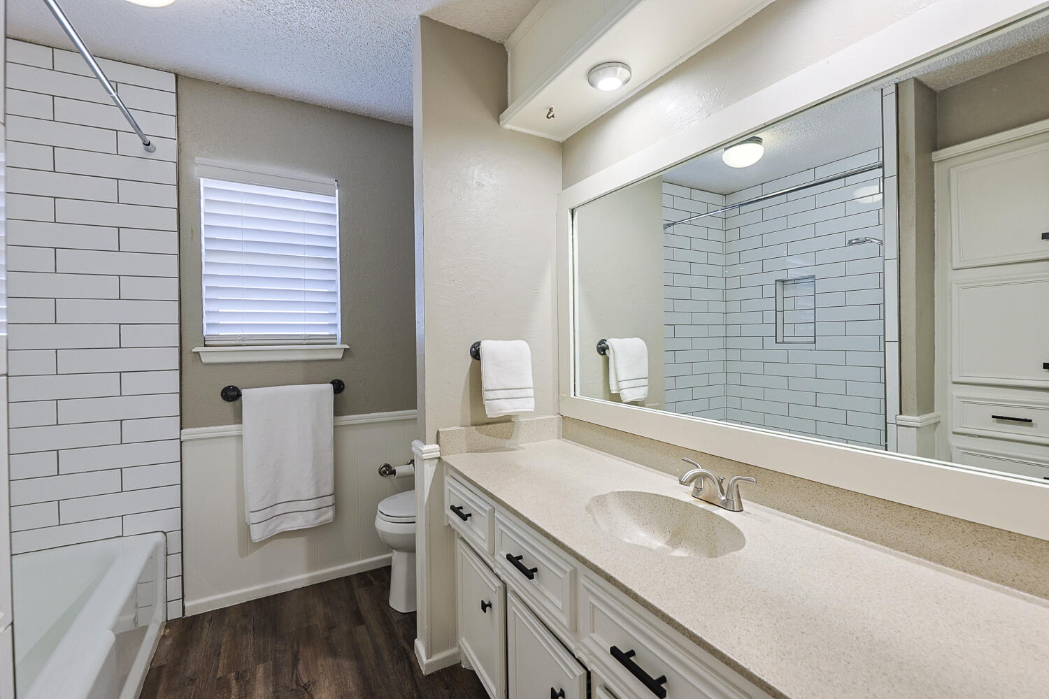 5711 74th Street Lubbock, TX 79424 - Photo 39 of 53 Second Bathroom