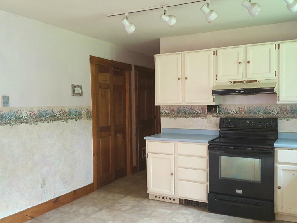 518 Daniels Road Hope, ME 04847 - Photo 5 of 12 kitchen