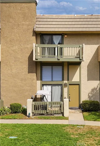 $615,000 | 1927 Huntington Drive, Unit H, Duarte, CA 91010