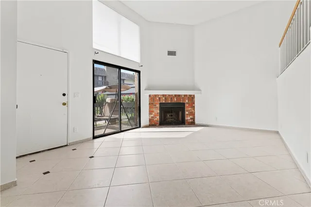 $615,000 | 1927 Huntington Drive, Unit H, Duarte, CA 91010