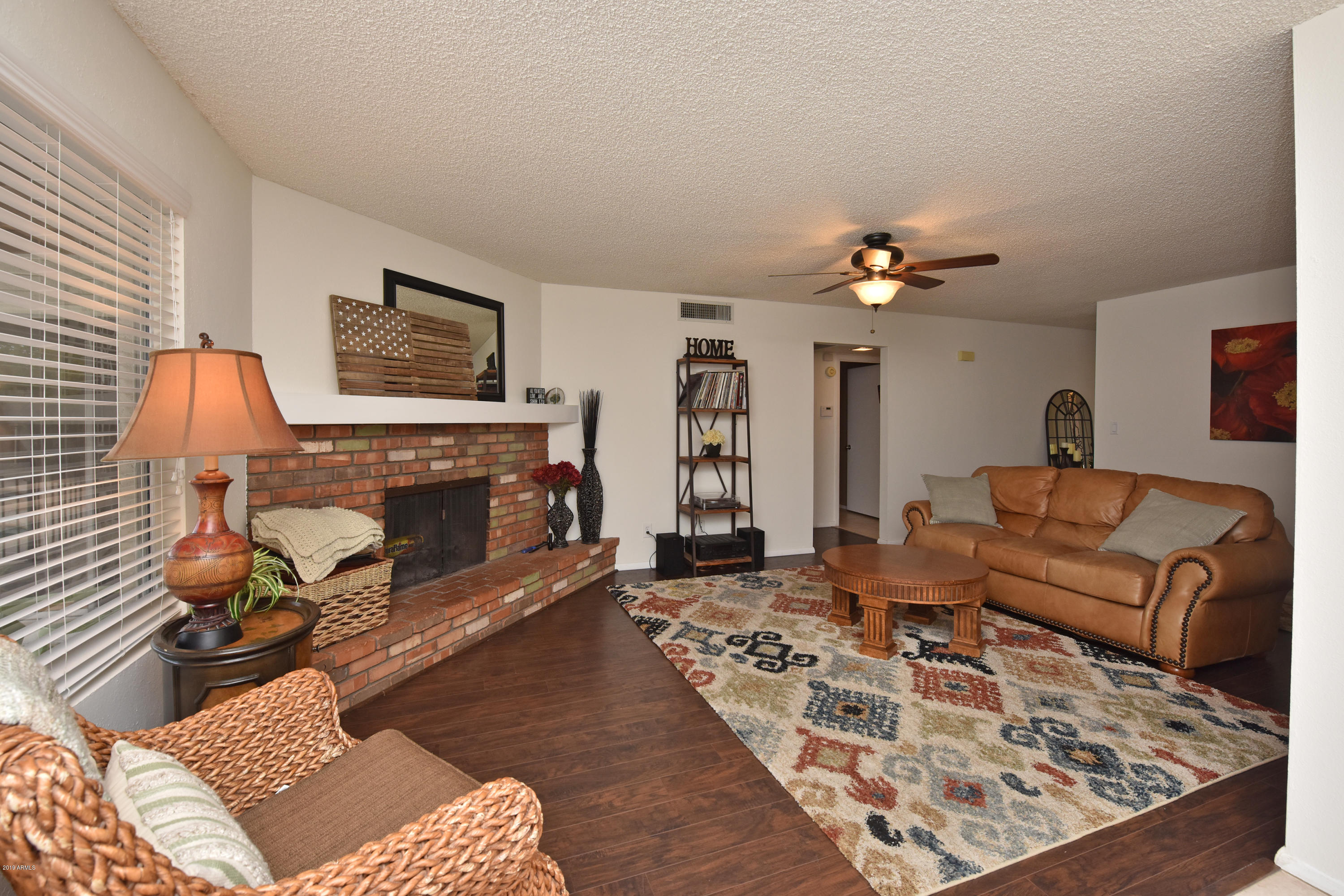 801 East Grandview Road Phoenix, AZ 85022 - Photo 5 of 22 Family 1