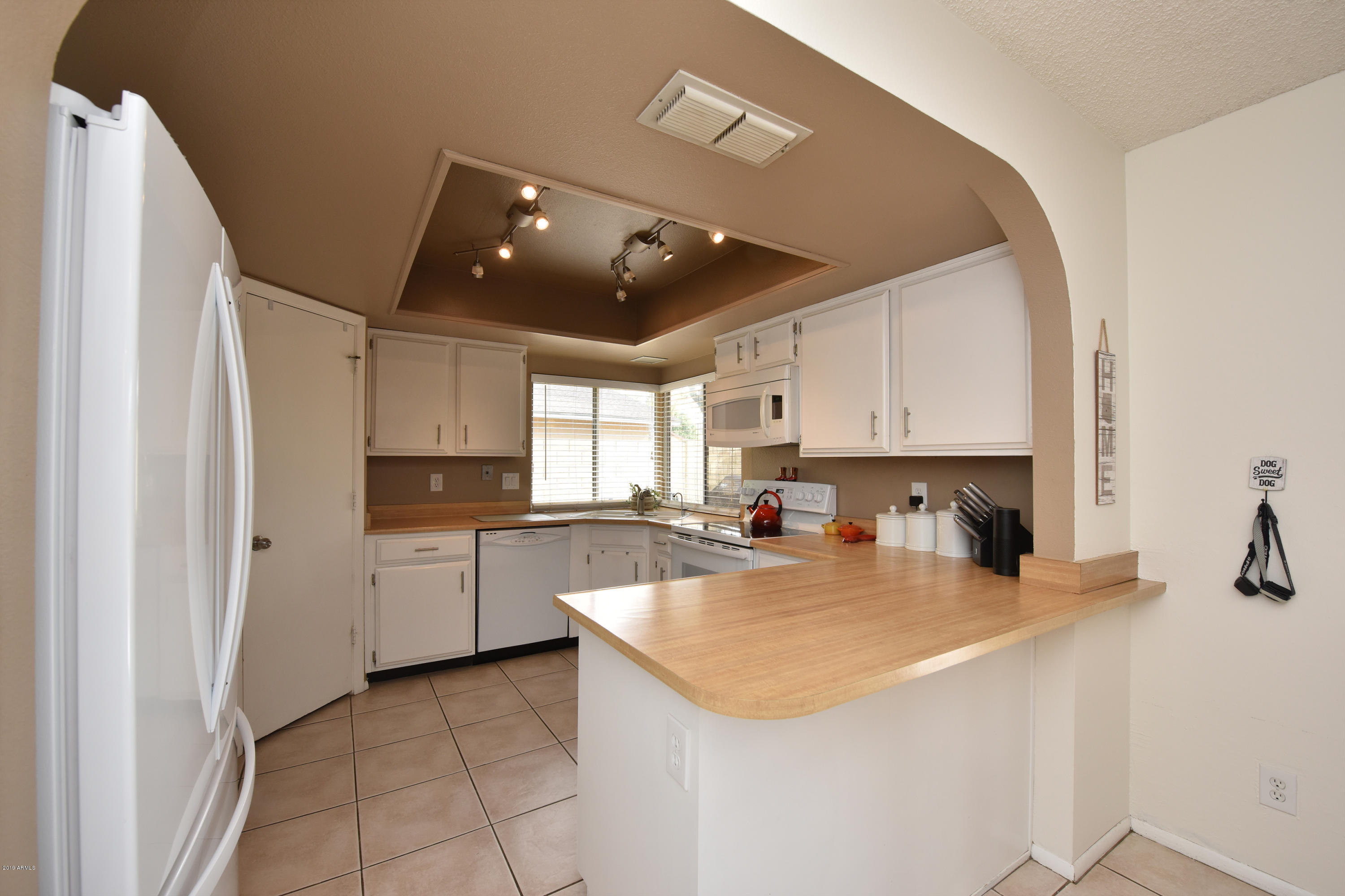 801 East Grandview Road Phoenix, AZ 85022 - Photo 9 of 22 Kitchen 1