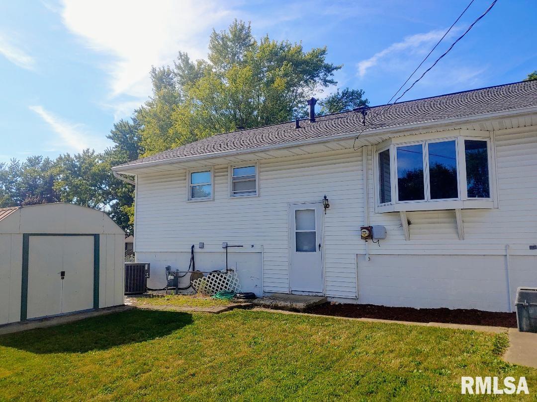 115 Lynnhaven Drive Washington, IL 61571 - Photo 23 of 29 Gallery Image 23