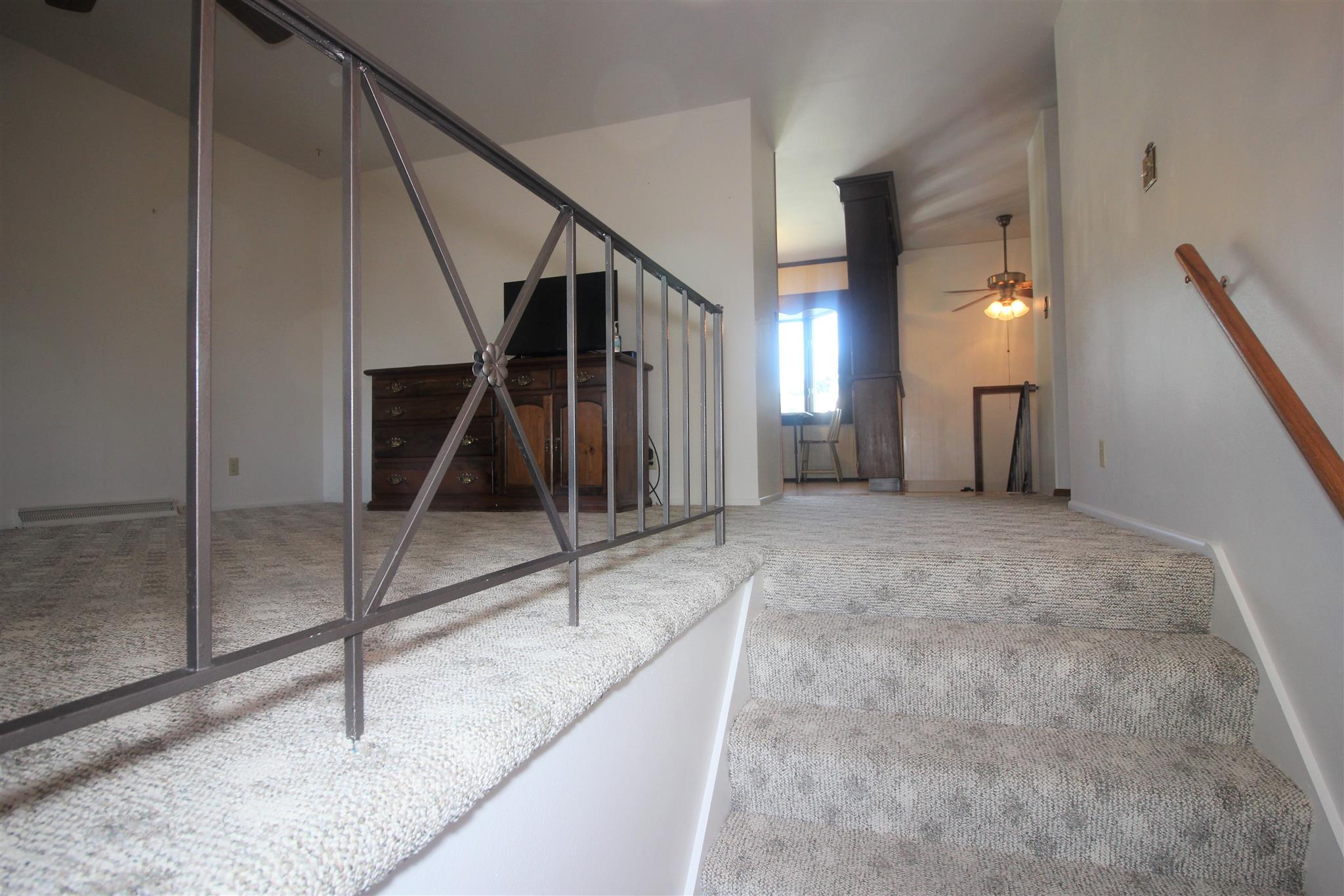 115 Lynnhaven Drive Washington, IL 61571 - Photo 3 of 29 Gallery Image 3