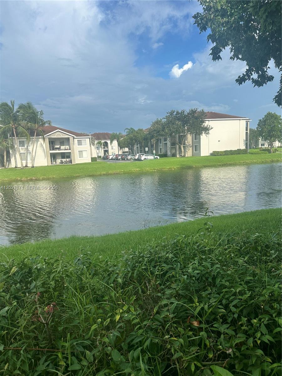 8050 North Nob Hill Road, Unit 102 Tamarac, FL 33321 - Photo 2 of 10