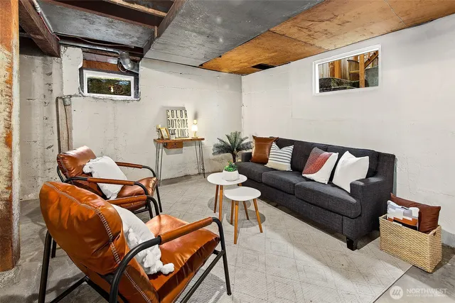 $825,000 | 7821 11th Avenue Northeast, Seattle, WA 98115