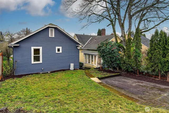 $825,000 | 7821 11th Avenue Northeast, Seattle, WA 98115