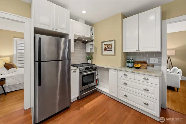 $825,000 | 7821 11th Avenue Northeast, Seattle, WA 98115