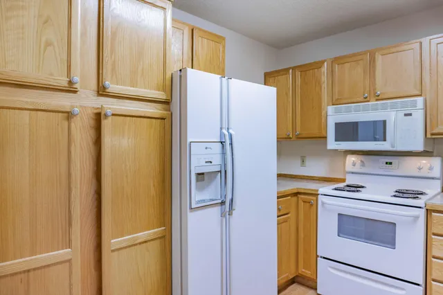 $174,900 | 22 East 13th Street, Waconia, MN 55387