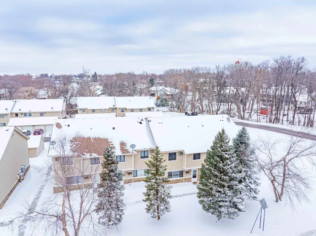 $174,900 | 22 East 13th Street, Waconia, MN 55387