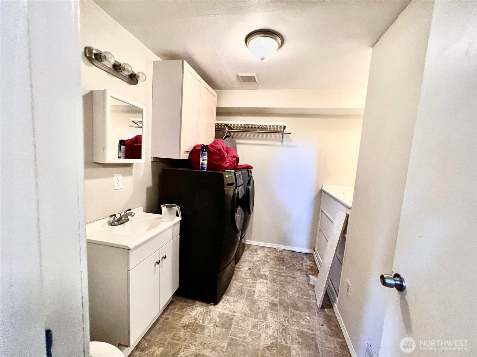 156 South 358th Street Federal Way, WA 98003 - Photo 21 of 35 a utility room with dryer and washer