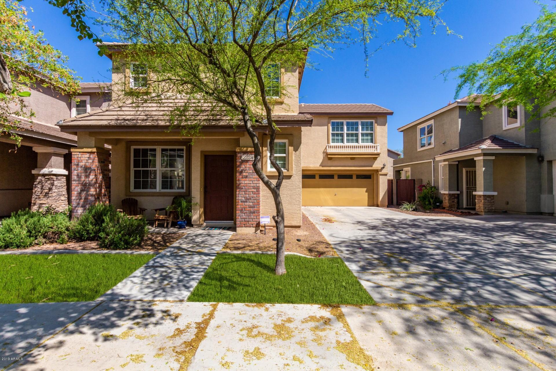 2234 East Fraktur Road Phoenix, AZ 85040 - Photo 1 of 27 WELCOME HOME!
