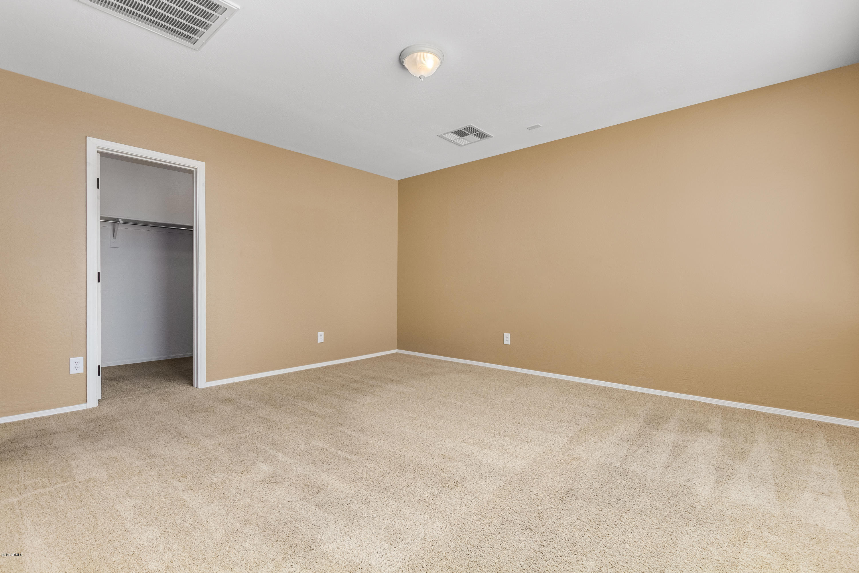 2234 East Fraktur Road Phoenix, AZ 85040 - Photo 14 of 27 Master suite