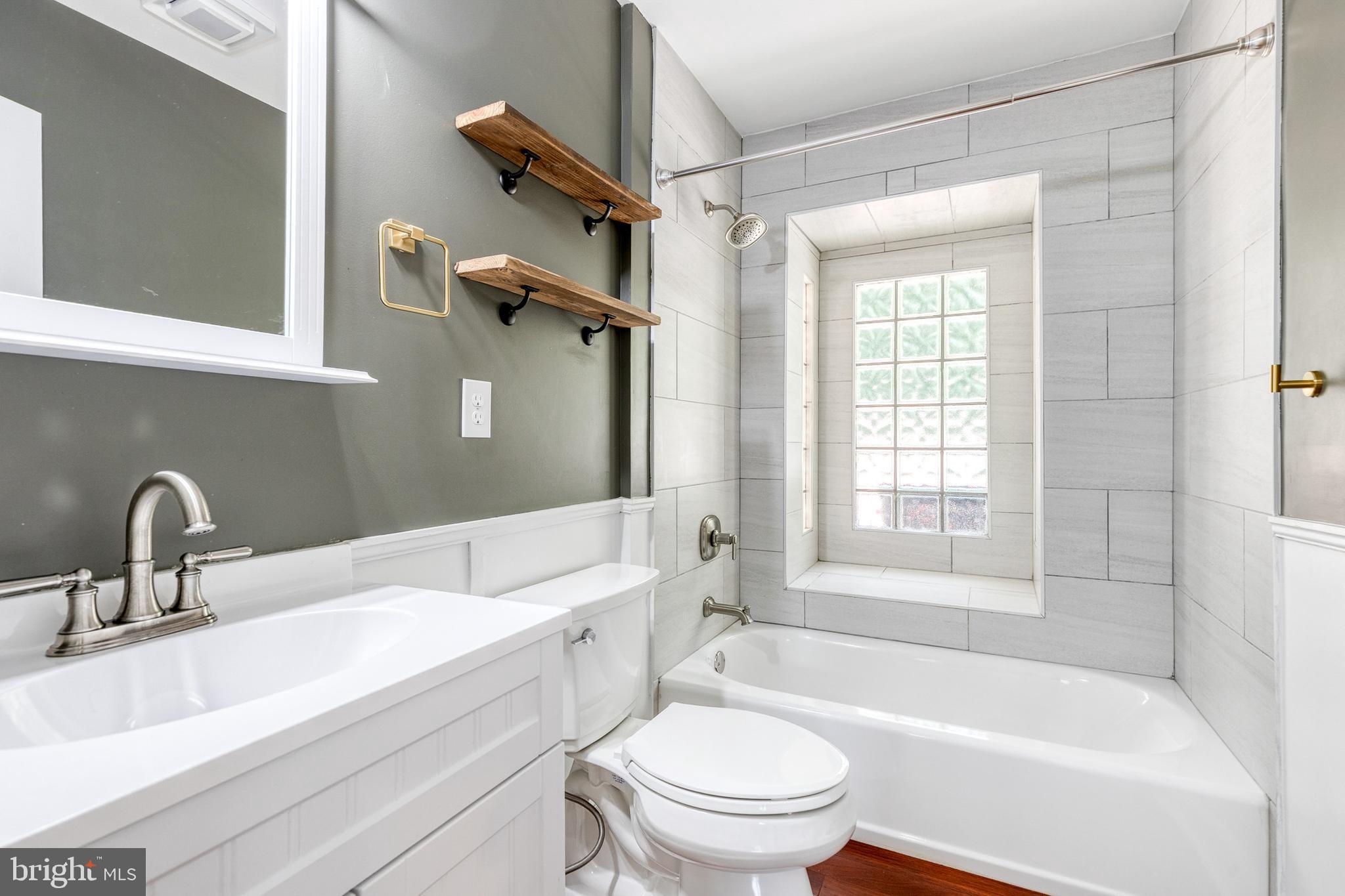 6922 Hollenberry Road Sykesville, MD 21784 - Photo 13 of 19 Full Bathroom 1