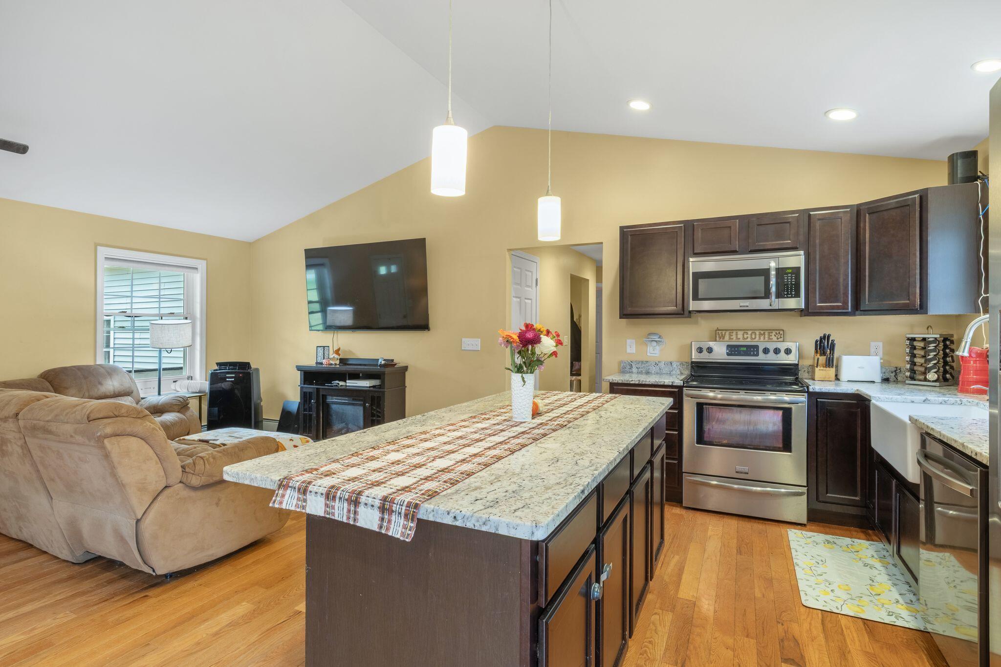 363 Lebanon Road North Berwick, ME 03906 - Photo 14 of 43 363_Lebanon_Rd_040